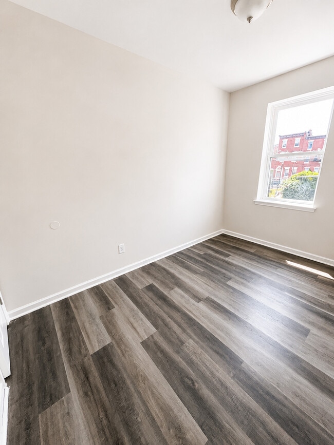 Building Photo - 2519 Mutter St
