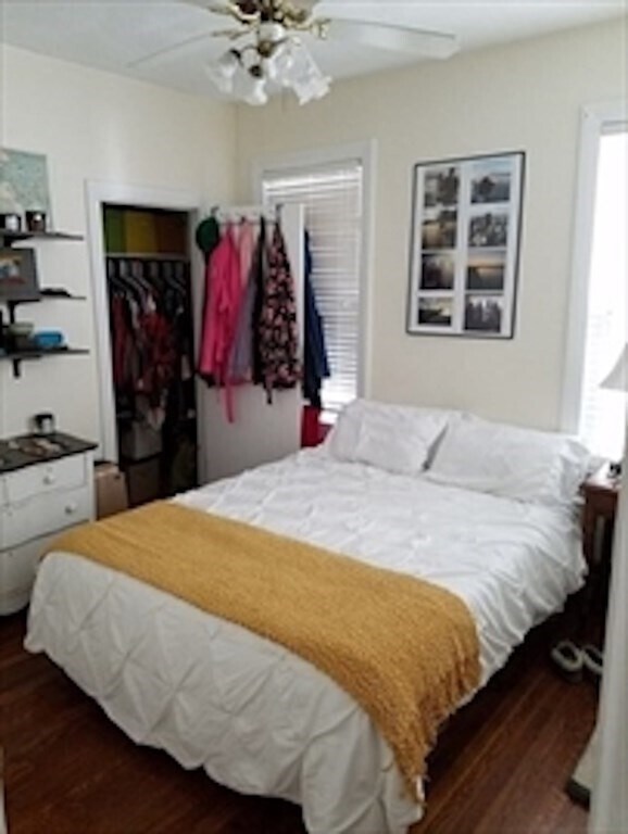 Building Photo - 517 E 3rd St