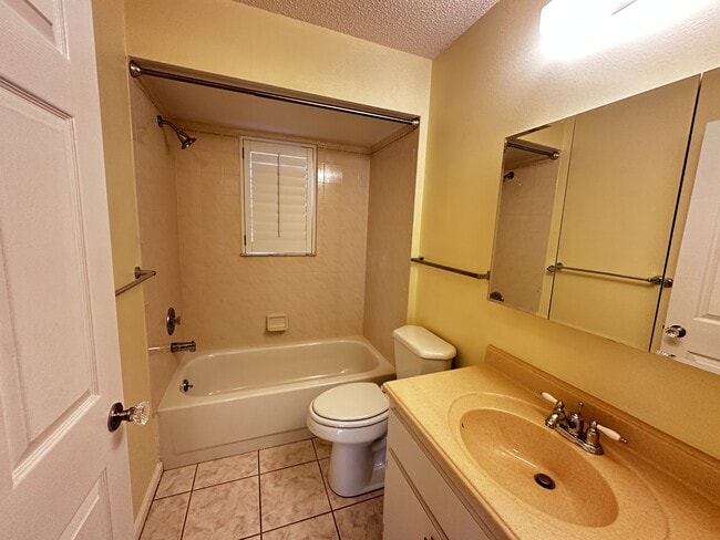 Building Photo - 2158 NW 50th Ave