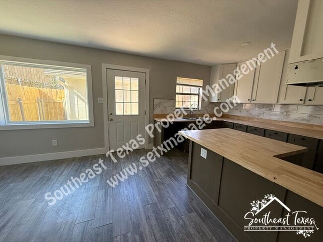 Building Photo - 4147 Arthur Ln