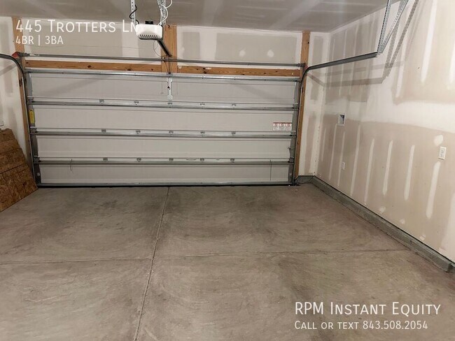 Building Photo - 445 Trotters Ln