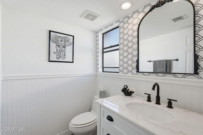 Building Photo - 3850 E Mountain Sky Ave