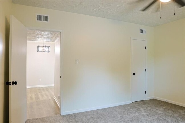 Building Photo - 4411 Flakes Mill Rd