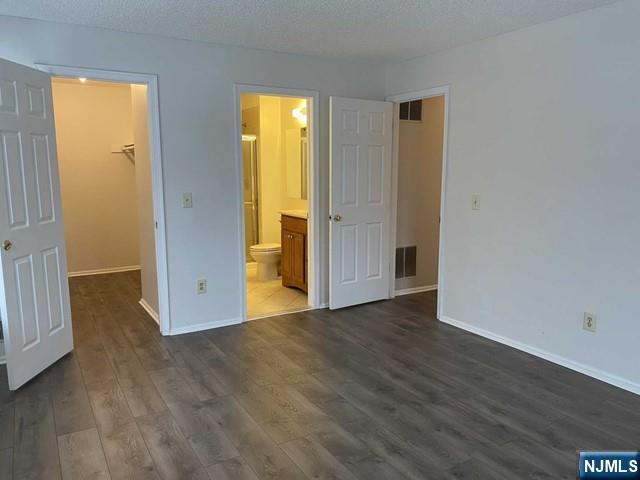 Building Photo - 126 Raintree Ln