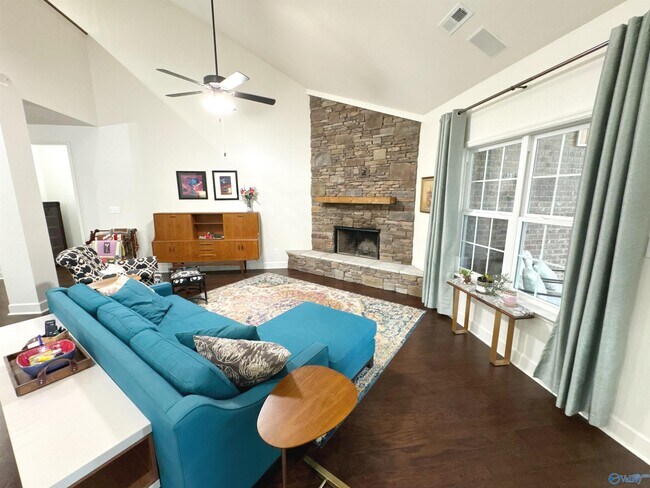 Building Photo - 2709 Thornton Cir SW