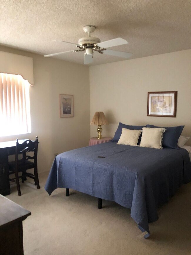 Building Photo - 923 Leisure World
