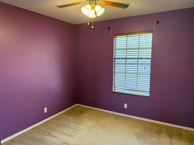 Building Photo - 111 Mist Flower Dr