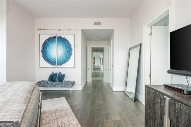 Building Photo - 1065 Peachtree St NE