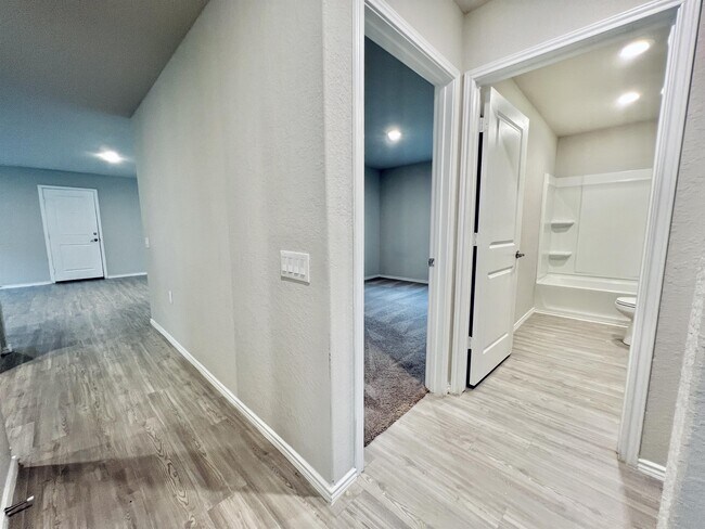 Building Photo - 12111 Overton Wy