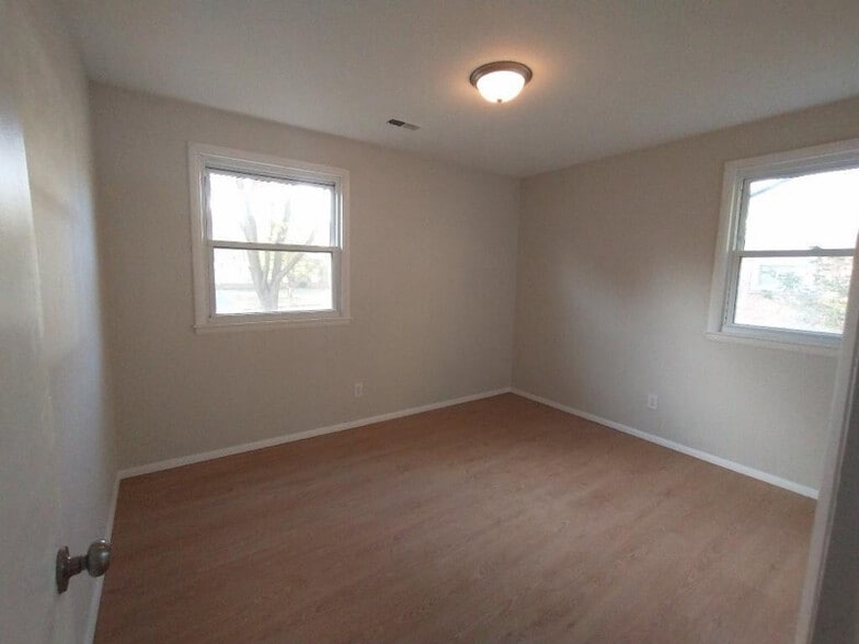 Building Photo - 7411 Griffin Ave