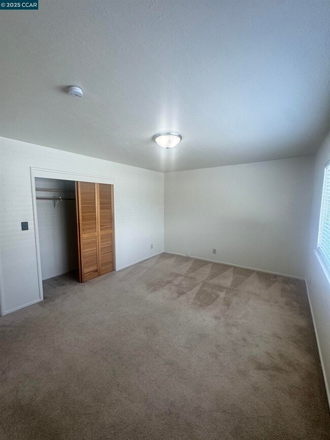 Building Photo - 674 Maud Ave