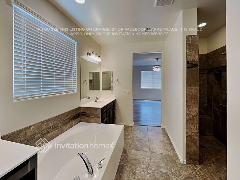 Building Photo - 2135 W Madisen Marie Ave