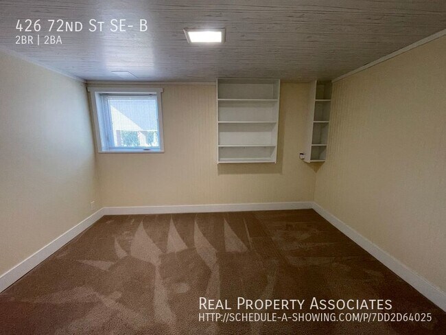 Building Photo - Beverly Lake 2 Bed, 1.5 Bath, Available NOW!