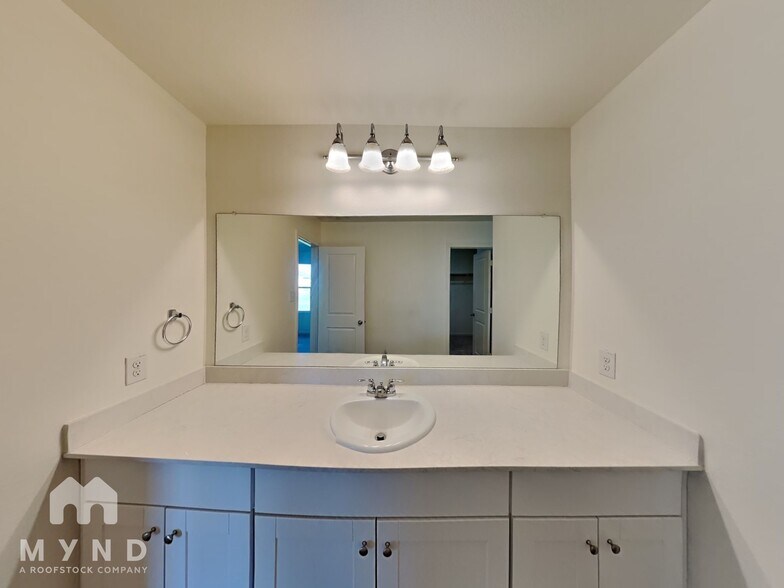 Building Photo - 6301 Tropicana Way