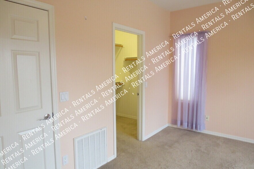 Building Photo - 16245 N 30th Pl