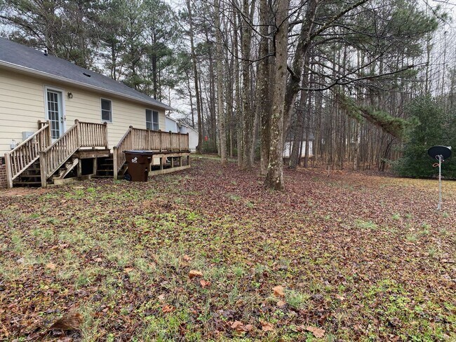 Building Photo - 3 bedroom close to Downtown Wendell