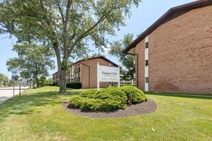 Building Photo - Racquet Club