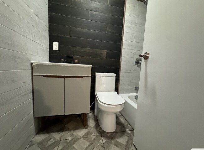 Unit 1F - 273 Liberty Ave