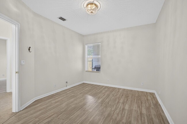 Building Photo - 13805 Folkestone Cir