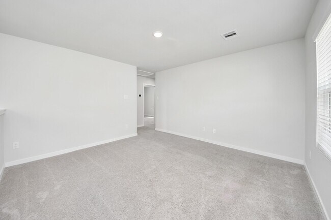 Building Photo - 5819 Blue Grama Dr