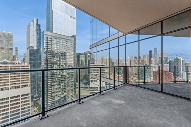 Building Photo - 350 N Canal St