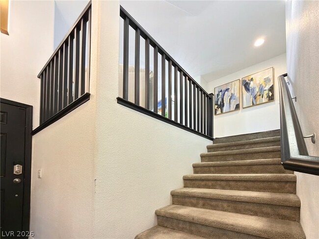 Building Photo - 372 Ambitious St