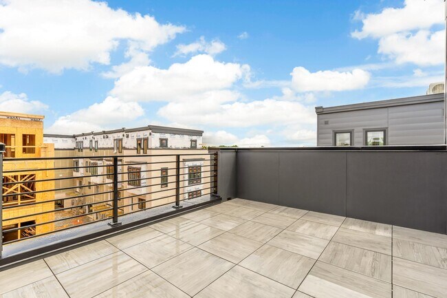 Building Photo - 39 Lower Service Ct NW