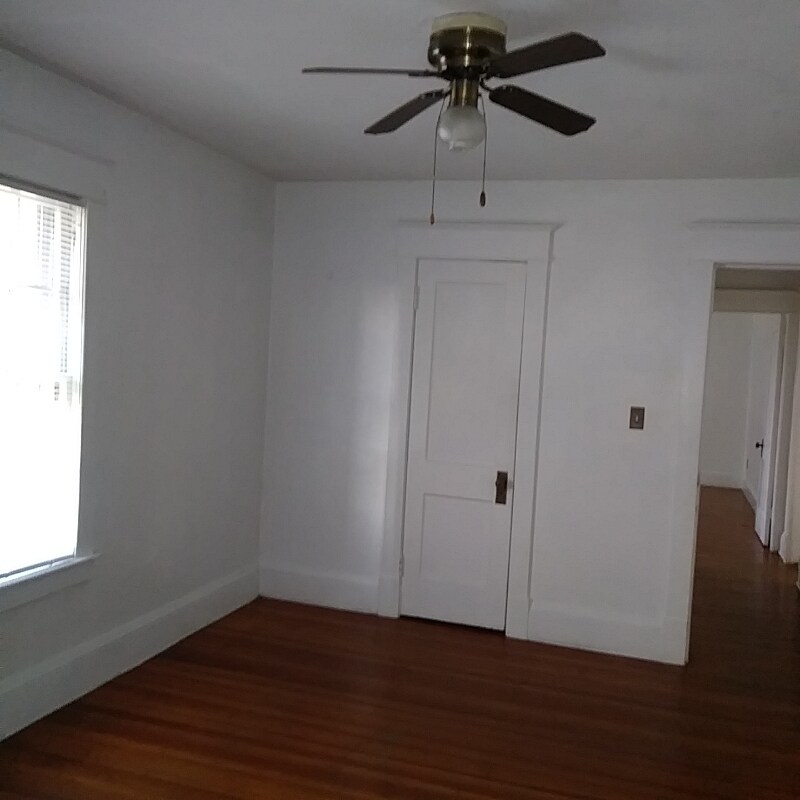 Building Photo - 197 Acorn St