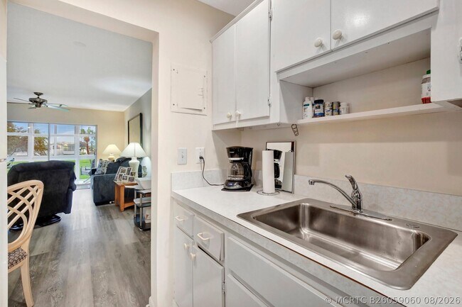 Building Photo - 2650 W Golf Blvd