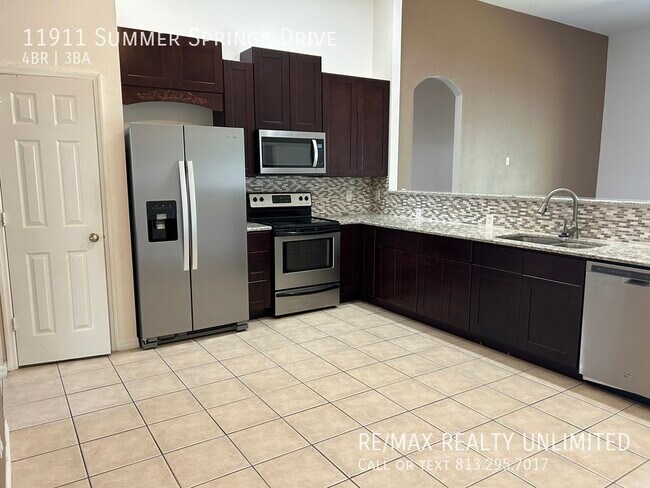 Building Photo - 11911 Summer Springs Dr