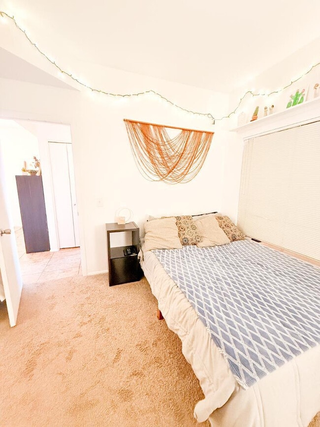 Building Photo - 11666 N 28th Dr