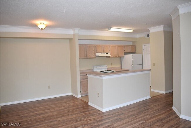 Building Photo - 11571 Villa Grand