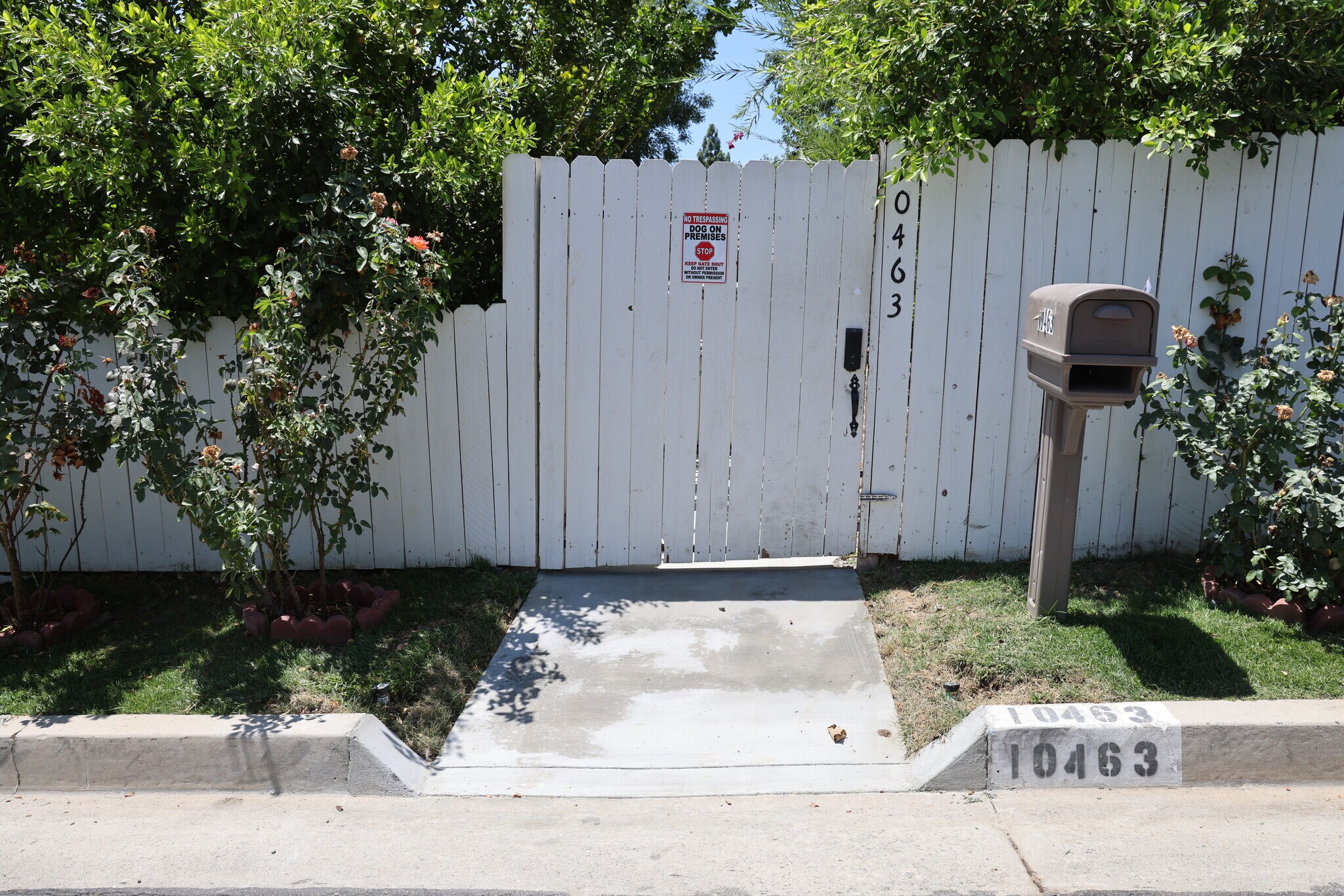 Building Photo - 10463 Wystone Ave