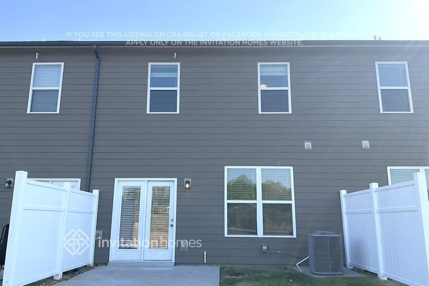 Building Photo - 125 Fister Dr