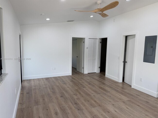 Building Photo - 39 Gumbo Limbo Ave