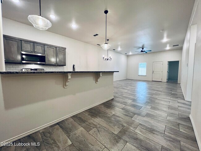 Building Photo - 5518 Kemper St
