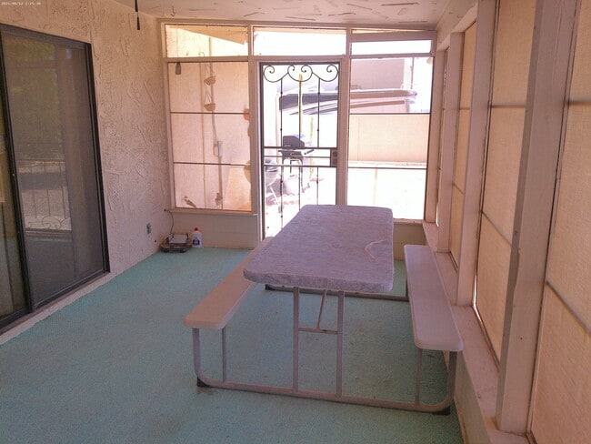 Building Photo - 3713 Mission Dr S