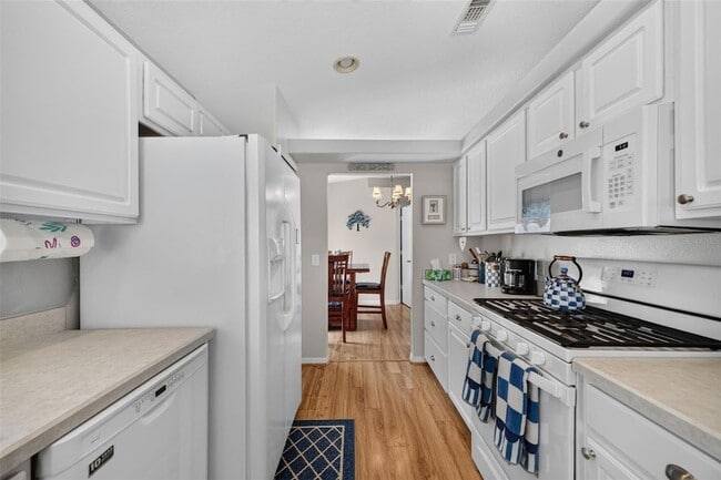 Building Photo - 1019 Eagles Landing