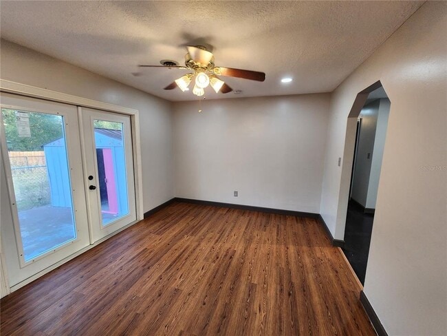 Building Photo - 3409 NE 22nd Ct