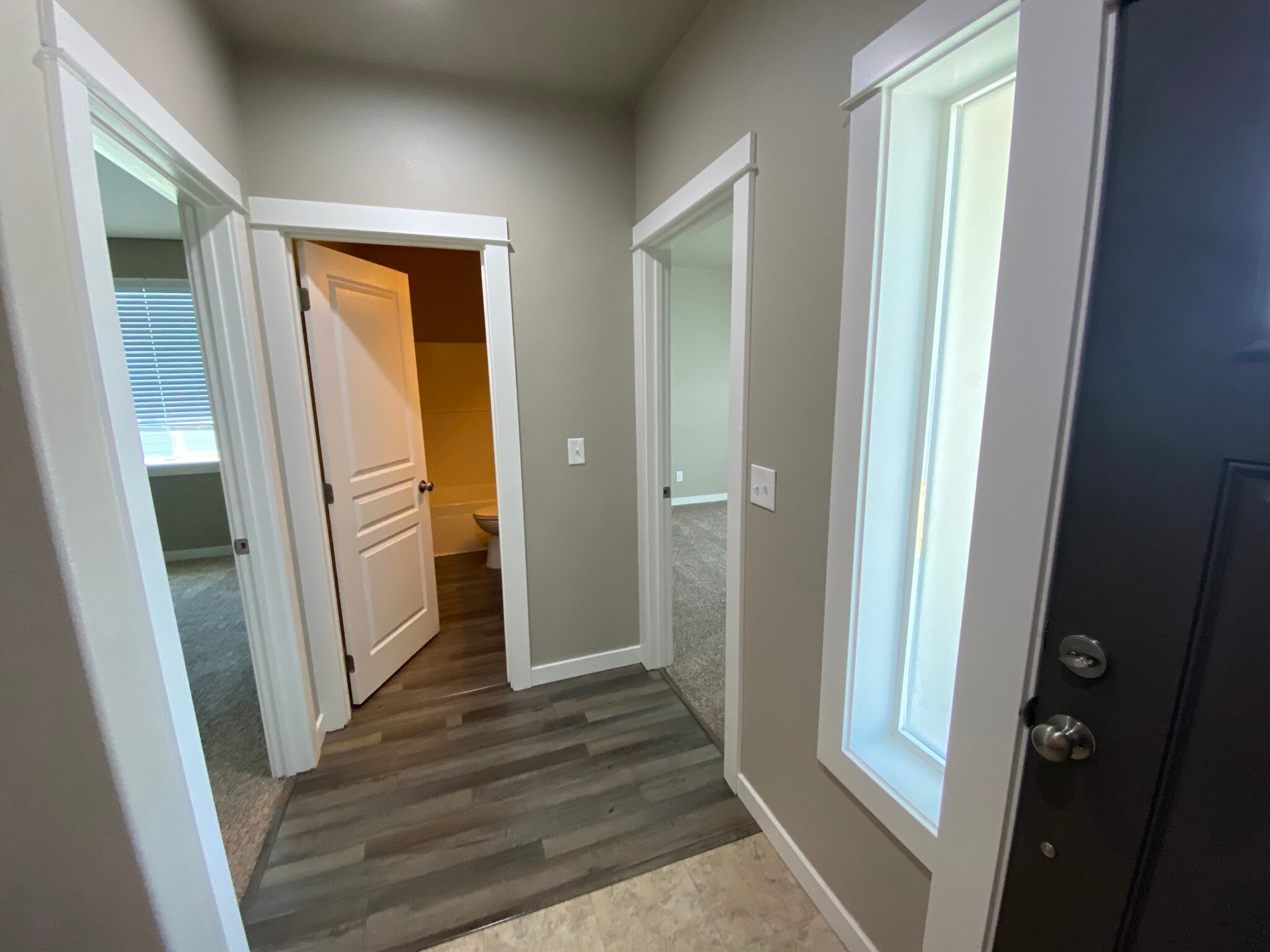 Building Photo - 1640 SW Panorama Dr