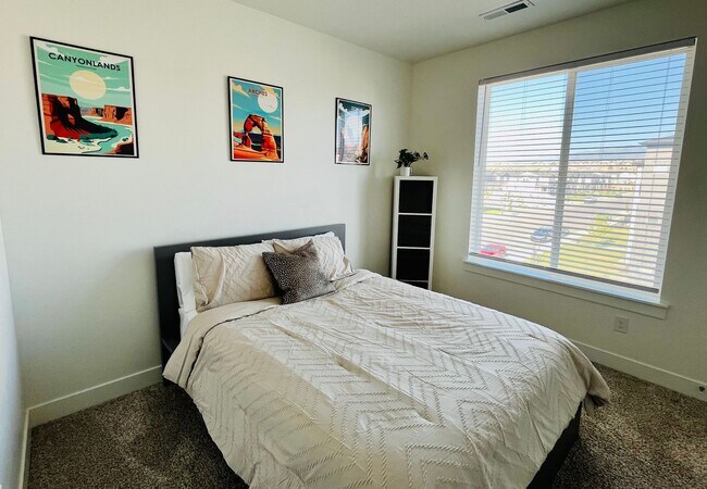 Building Photo - Comfortable 3 Bed / 2 Bath Home Available in Lehi