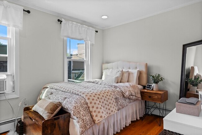 Building Photo - 7 Burrill Pl