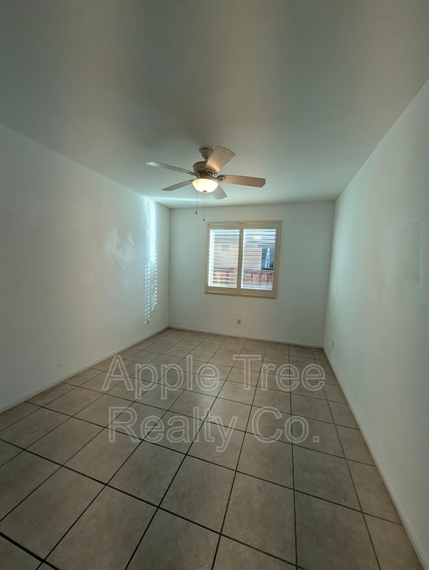 Building Photo - 1560 Gazebo Ln