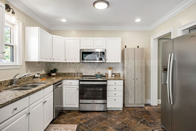 Building Photo - 161 Randolph St NE