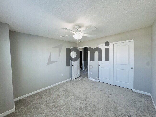 Building Photo - 5749 Shadowfair Ln