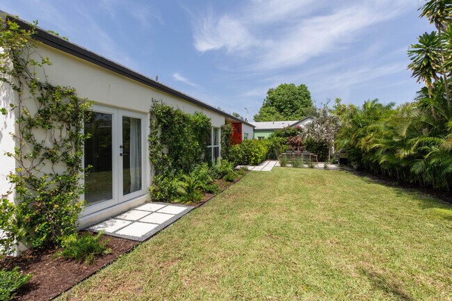 Building Photo - 1019 N K St