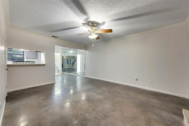 Building Photo - 8400 Jamestown Dr
