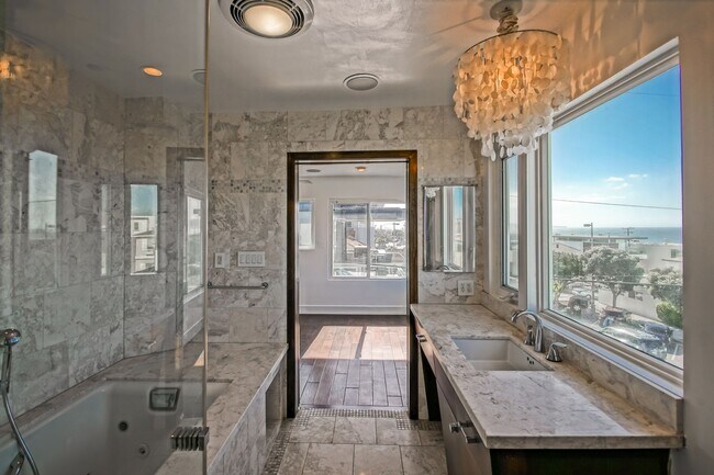 Building Photo - BEAUTIFULLY REMODELED & BRIGHT 2-STORY APARTMENT W/ OCEAN & PIER VIEWS, BALCONY & 2-CAR PARKING I...