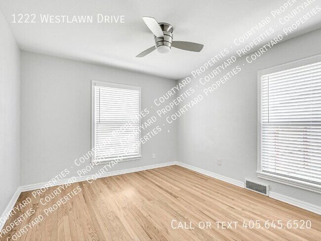 Building Photo - 1222 Westlawn Dr