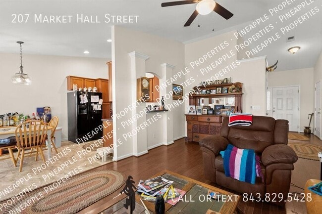 Building Photo - 207 Market Hall St